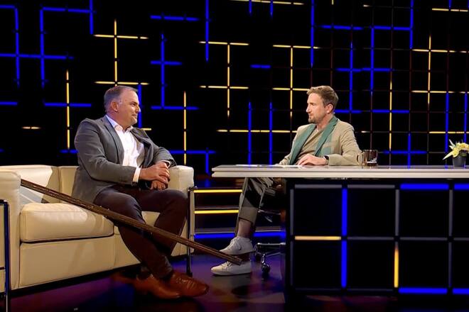 <p>Marcel Dettling (l.) ist zu Gast bei Stefan Büsser. </p>