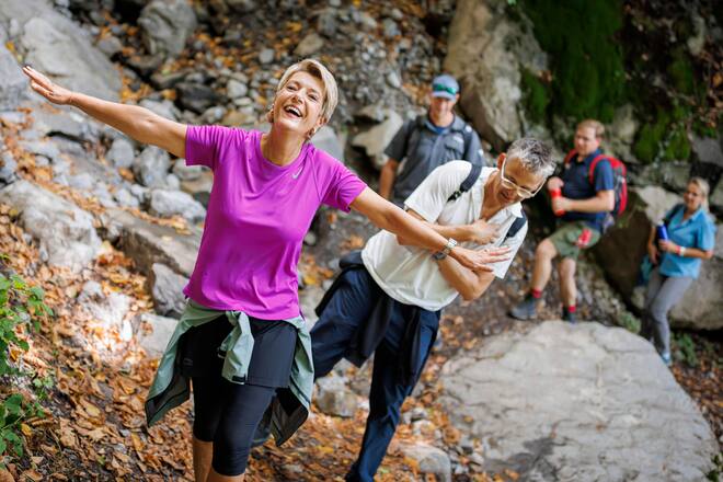 Marche avec Karine Keller Sutter Balade du 1er août avec KKS L'illustré et la SI Bearbeitete Bilder, erschienen im L'illustré n°31-2022 Walensee, 29 juillet 2022