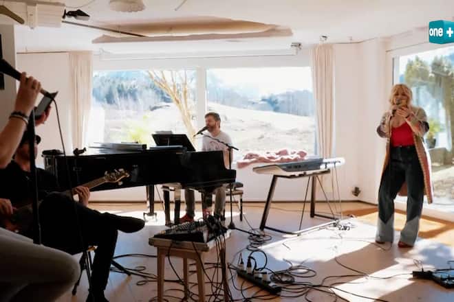 Beatrice Egli beim Proben mit Produzent Joachim Wolf