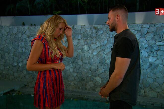 Mike beichtet Chanelle seinen Sohn