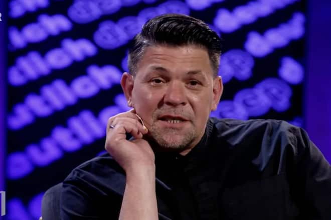 <p>TV-Koch Tim Mälzer spricht in einer Talkshow sichtlich gerührt erstmals über den Tod seines Vaters.</p>