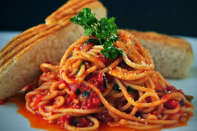 Spaghetti mit Tomatensauce