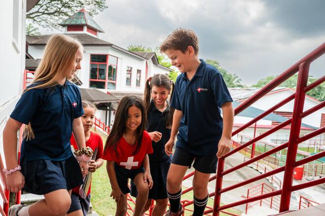 <p>17 Schweizerschulen gibt es auf der ganzen Welt, mit insgesamt 8000 Schülerinnen und Schülern.</p>