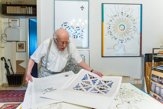 Foto: Joseph Khakshouri, 02.09.2024 Holocaust Ãberlebender Künstler Fishel Rabinowicz Wird 100. Wir haben Im in mitte Seiner Kunst in Locarno getroffen. Locarno (TI)