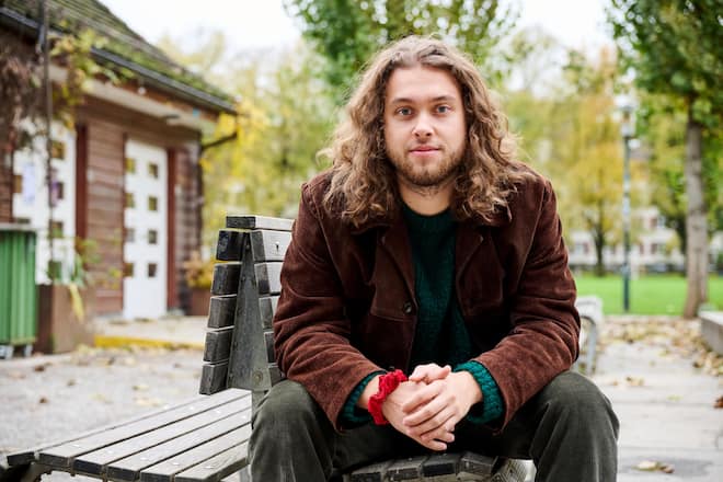 Flavien Gousset (27) ist Campaigner bei der SP Schweiz. Auf Instagram erreicht der gebürtige Bieler mit seinen Erklärvideos zu Abstimmungen mehr Leute als die «Arena» auf SRF.