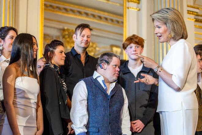 Königin Mathilde von Belgien engagiert sich dafür, dass unterprivilegierte Kinder uneingeschränkt Zugang zu Bildung bekommen.