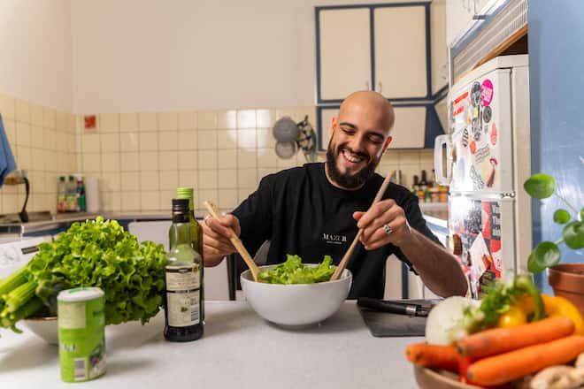 Der Schotte kocht gern – wenns geht, gesund. Ab und zu holt er sich auch etwas vom Asiaten.