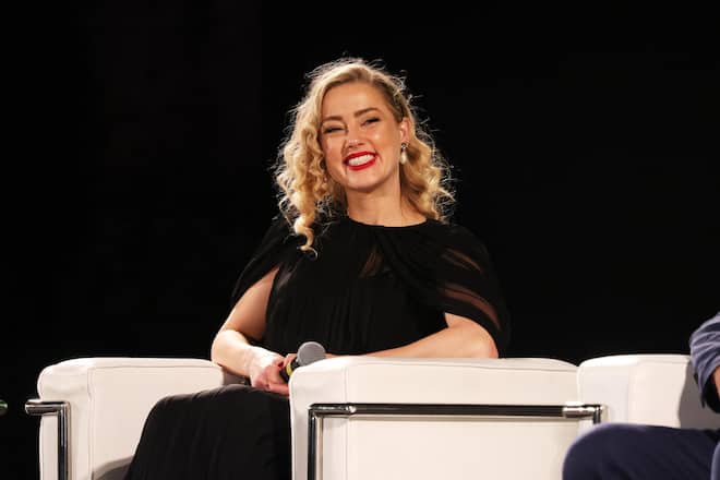 <p>Amber Heard am Filmfestival von Taormina/Italien. Diversen Medien zufolge soll die Ex-Frau von Johnny Depp mit ihren drei Kindern in Spanien leben.</p>
