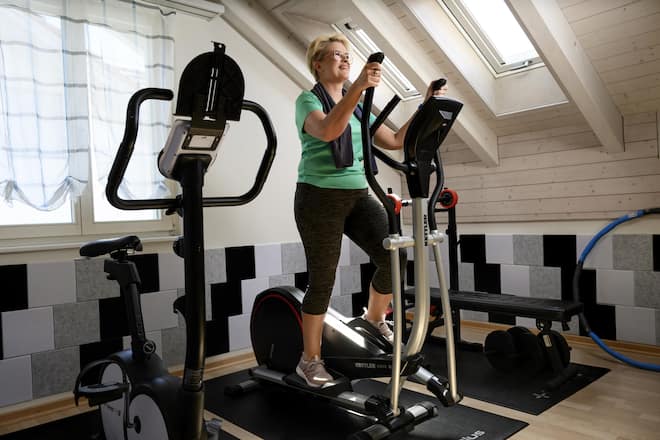 Neben einem Fitnessraum hat sich die Sängerin in der Wohnung auch ein Musikzimmer eingerichtet.