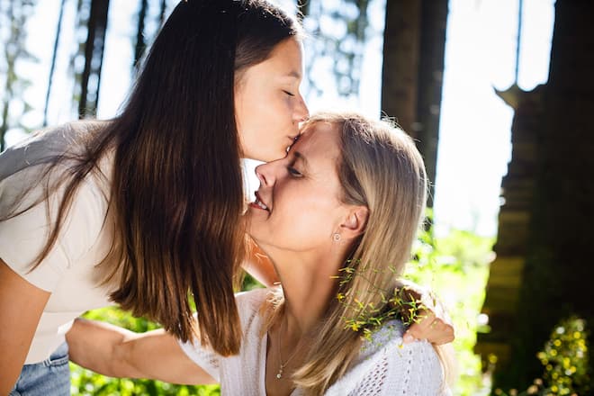 <p>Elin hat von ihren Eltern Liebe, Geborgenheit und «starke Flügel» erhalten: Sie fühlt sich bereit, das Nest zu verlassen.</p>