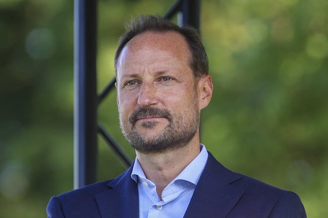 <p>Kronprinz Haakon meldet sich zur Netflix-Doku über seine Schwester.</p>