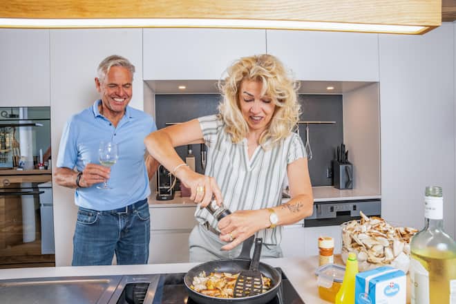 <p>Klar verteilte Rollen – und Franz kann damit leben: «In der Küche bin ich nur als Assistent zu gebrauchen.»</p>