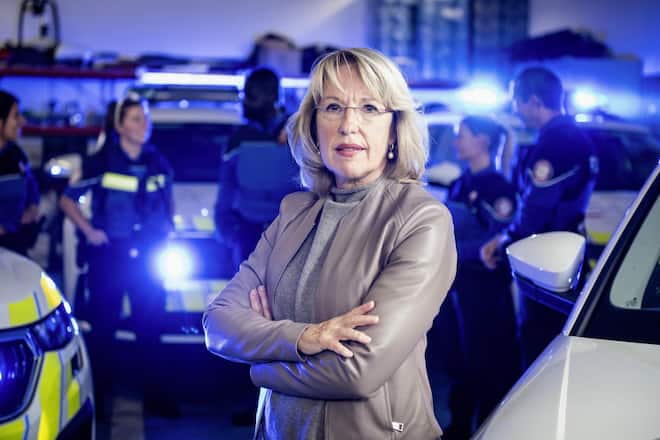 <p>Die FDP-Nationalrätin sitzt seit fünf Jahren in der Grossen Kammer, von 2007 bis 2019 war die 65-Jährige Waadtländer Staatsrätin. Die gebürtige Zürcherin wurde 2004 Schweizer Meisterin im Ju-Jitsu und gewann den dritten Platz im Judo.</p>