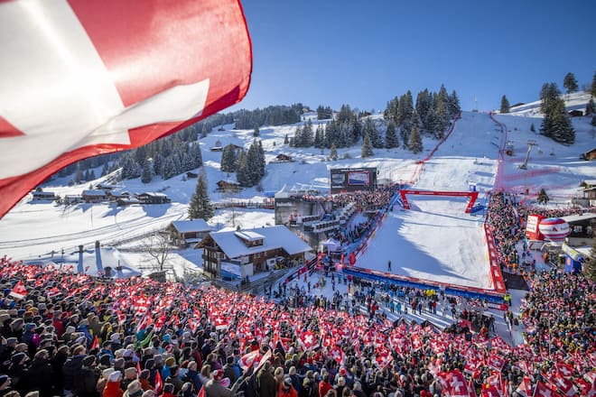 <p>Am Samstag feiern die Fans auf den Tribünen beim Rennen ihre Lieblingsathleten beim Riesenslalom.</p>