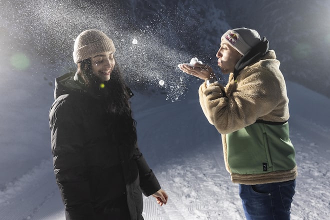 Stets für einen Spass zu haben! Denn was sich liebt, neckt sich: «Tatjana hasst Tiere!» – «Hey!», erwidert Ehammers Gattin, sie hatte einfach Angst vor Hunden.