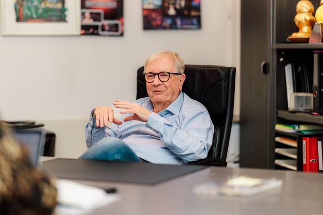 <p>Über 300 Samstagabendkisten und rund 800 weitere Unterhaltungssendungen hat der Luzerner in seiner Karriere produziert.</p>