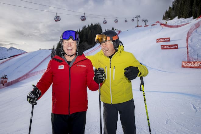 <p>Zwei, die sich mögen. Franz Klammer (l.) und Bernhard Russi lieferten sich in den 1970er-Jahren spektakuläre Abfahrtsduelle.</p>
