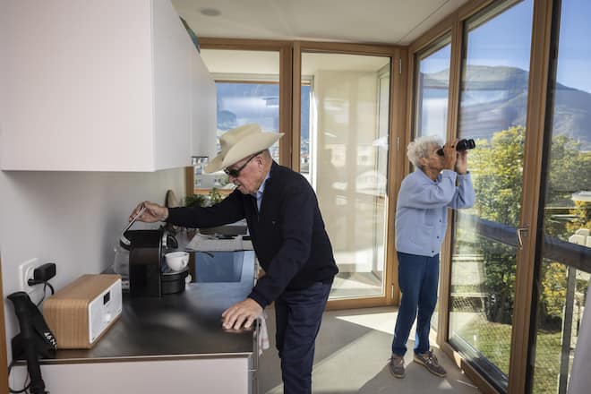 <p>In seiner Wohnung kommt Art Furrer problemlos zurecht. Abgesehen vom Kafi wird in der Küche nichts zubereitet. Fürs Essen gehts ins Restaurant.</p>