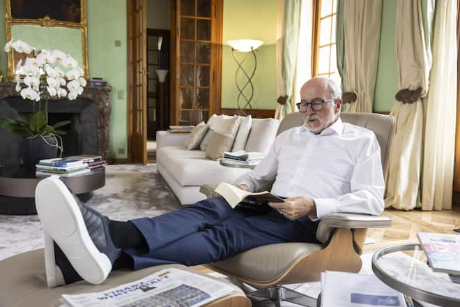 <p>Die Leseratte: Immer zwei Bücher auf dem Nachttisch. Ein Krimi – und etwas Anspruchsvolles. Zuletzt ein Werk über den Ex-US-Präsidenten Biden: «Man darf nicht immer nur über Trump fluchen, man muss auch sehen, was die Demokraten schlecht gemacht haben.»</p>