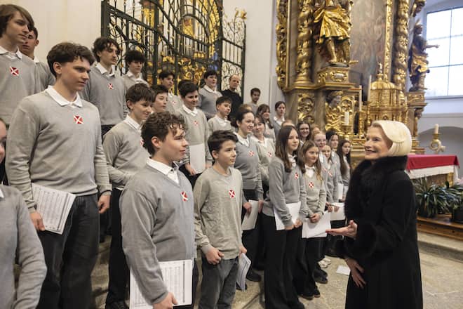 <p>«Thank you for the wonderful concert», sagt Gingrich in der Klosterkirche Disentis zum Jugendchor. Als Altistin war sie lange Solistin im Kirchenchor der Basilika der Unbefleckten Empfängnis in Washington D. C.</p>