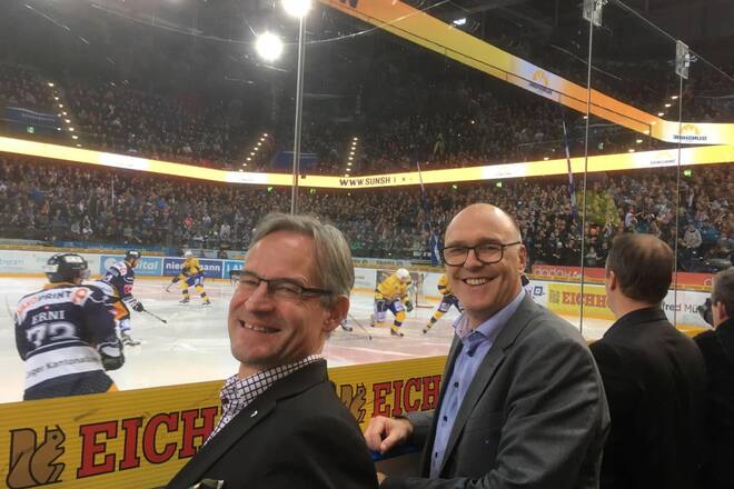 «Ich gehe gern an Eishockeymatches des EV Zug, aber nicht regelmässig.» Selber fährt er lieber Ski.