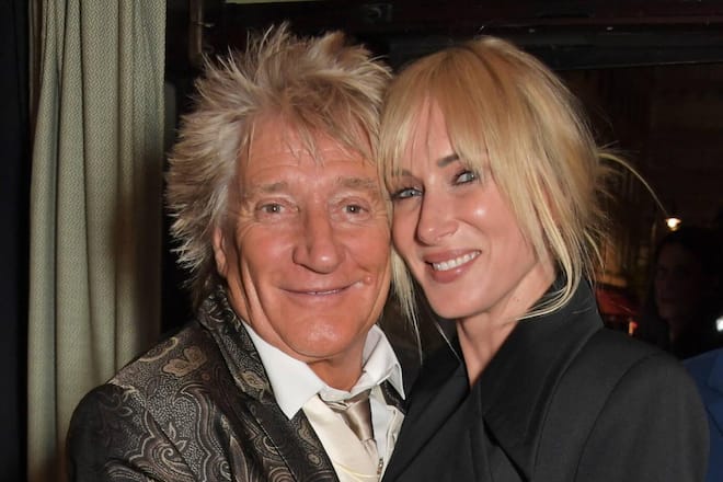 <p>Eines von acht: Rod Stewart mit seiner zweitältesten Tochter Kimberly. </p>