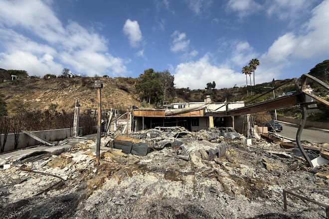 <p>Drei Wochen nach dem Feuer schaute Kurath mit dem Hausbesitzer den Schaden an: «Wir fanden den Schmuck, den er im Sommer seiner Tochter zur Hochzeit schenken wollte.»</p>
