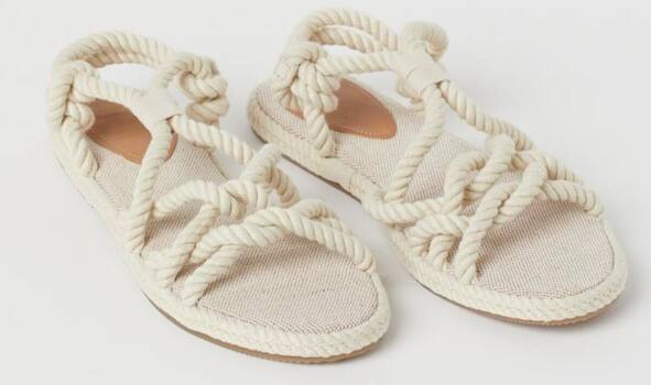 cremefarbene Schnürsandalen H&M Schuhtrend