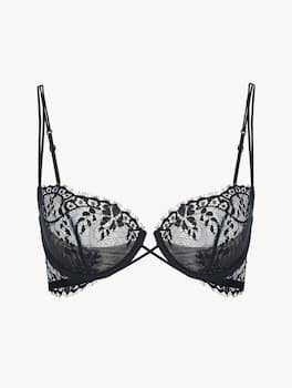 kylie jenner bh la perla