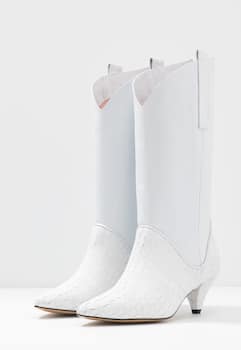 L37 Lederstiefel weiss