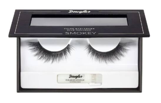 Make-upFalse Lashes Smokey