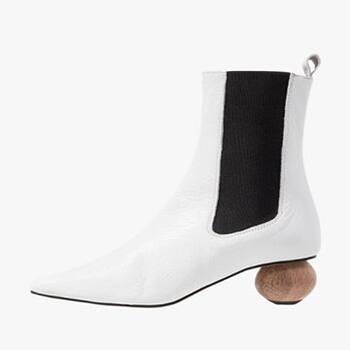 Wieso weisse Stiefel nicht so sinnlos sind, wie man denkt