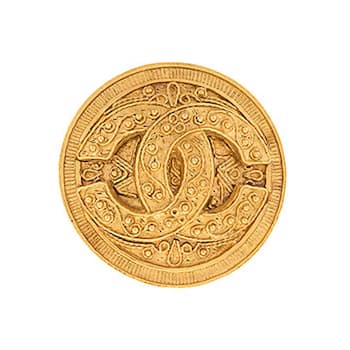 Broschen sind zurück auf dem Trendradar