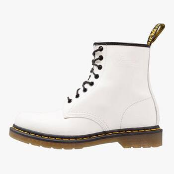 Wieso weisse Stiefel nicht so sinnlos sind, wie man denkt