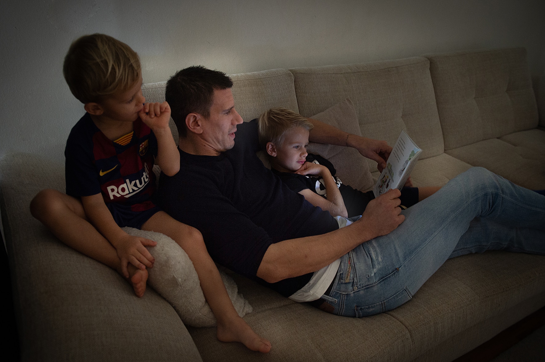 mit Ehefrau Therese und den Söhnen Levi und Lio