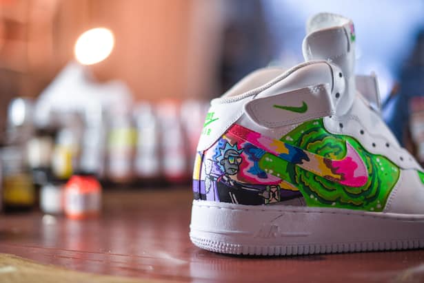 Bei Sole Savaz in der Avenue d’Echallens werden Sneaker repariert und gereinigt.